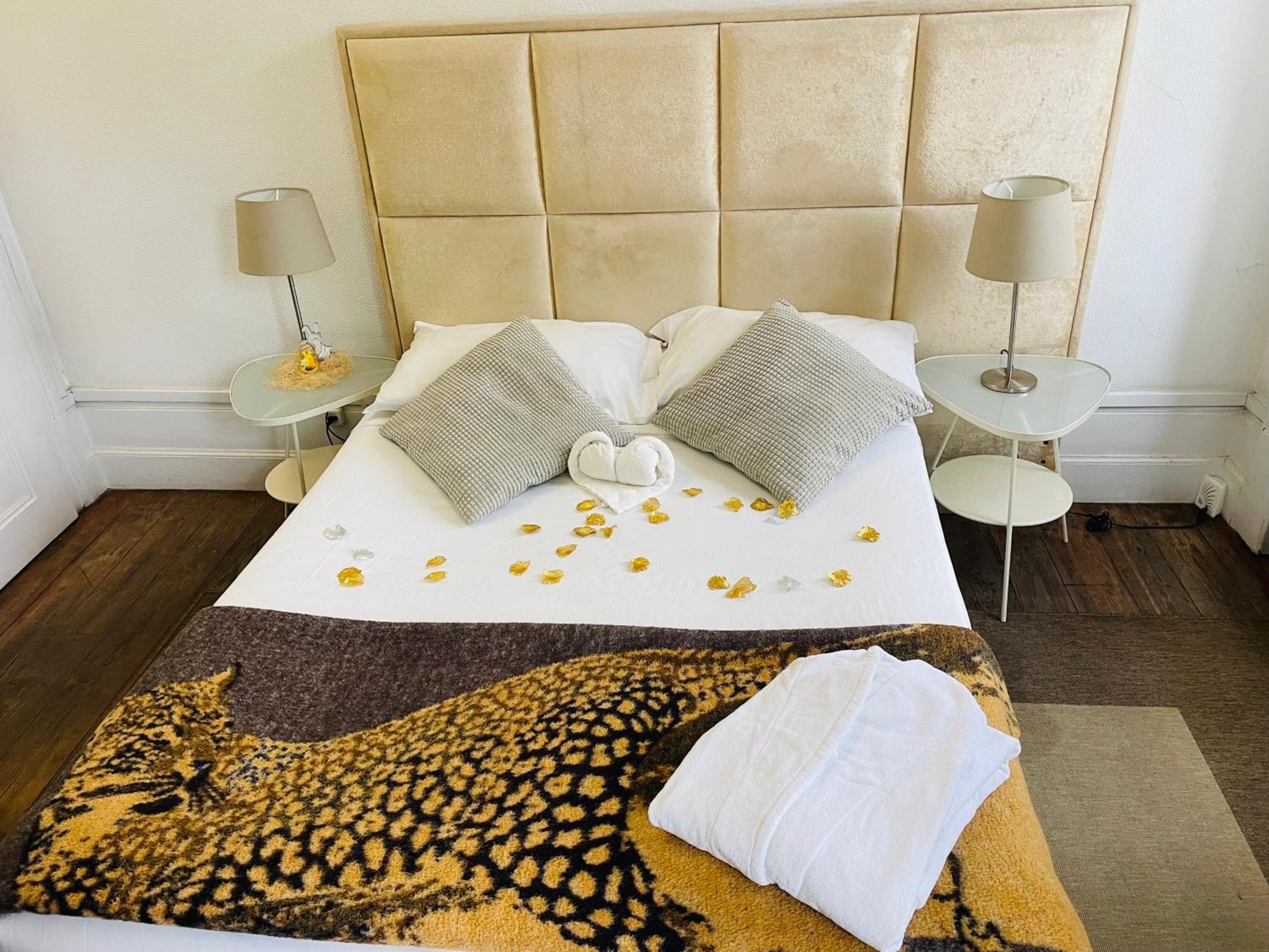 Ww Hostel & Suites Coïmbre Extérieur photo